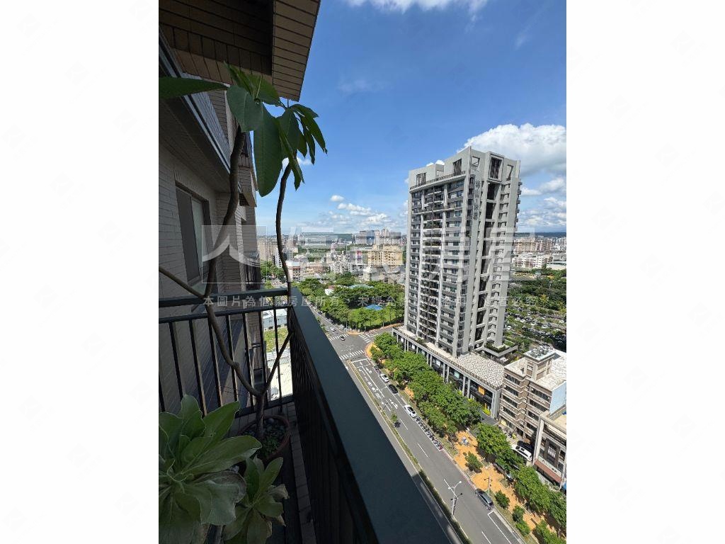 文華匯次頂樓精裝歐風兩房房屋室內格局與周邊環境
