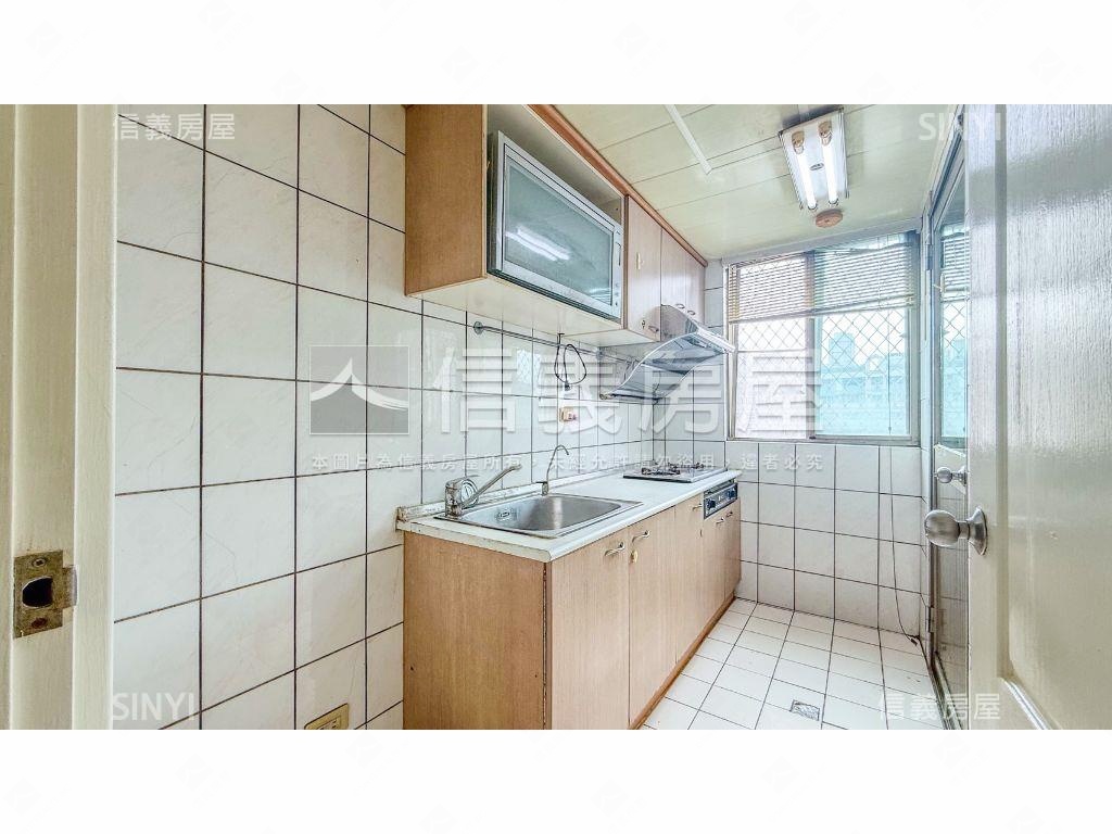 ★南屯低總三房高樓景車位房屋室內格局與周邊環境