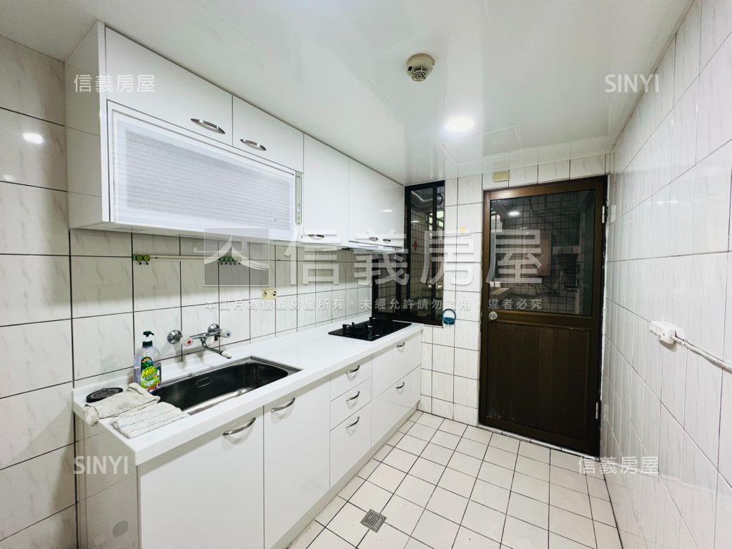 稀有！輔大生活家三房平車房屋室內格局與周邊環境