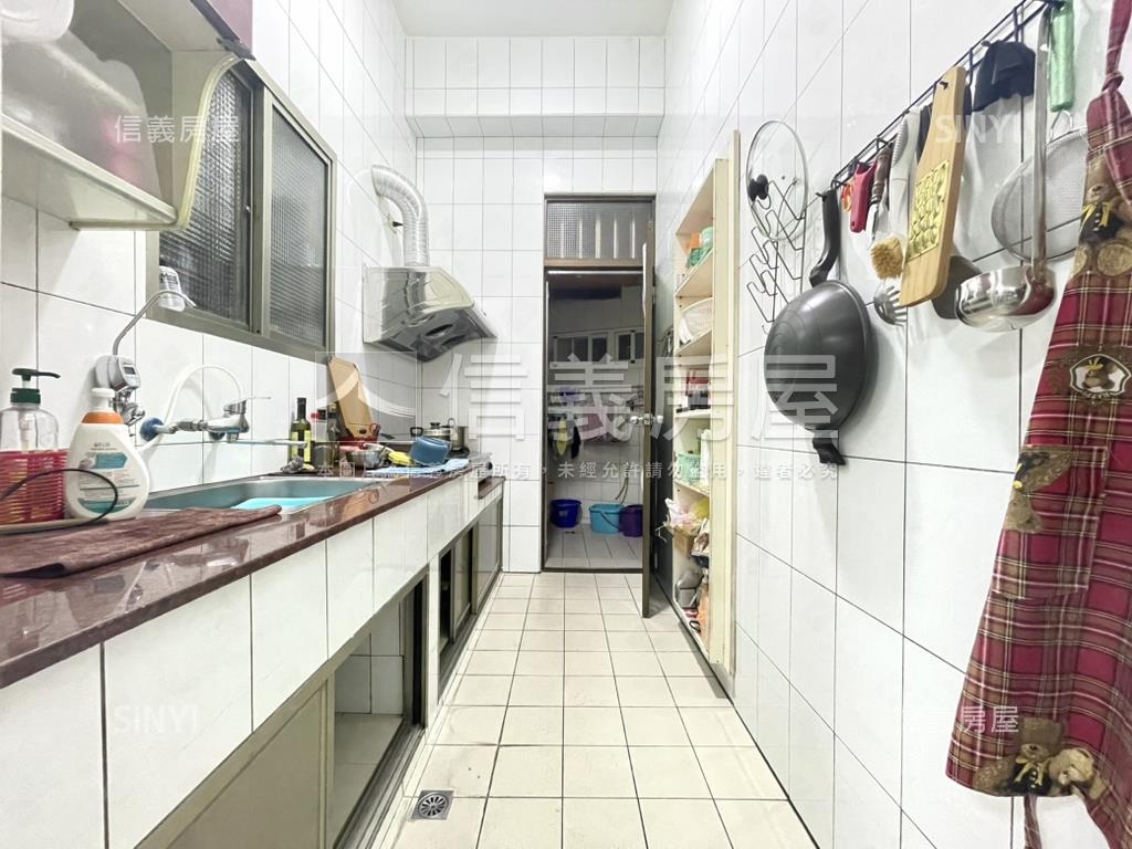 永豐街．面寬金雞母店面房屋室內格局與周邊環境