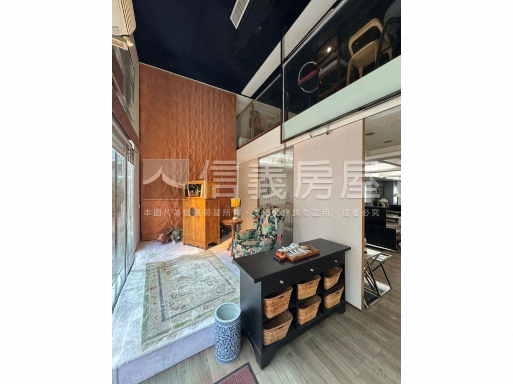 內湖挑高黃金店面珠寶盒房屋室內格局與周邊環境