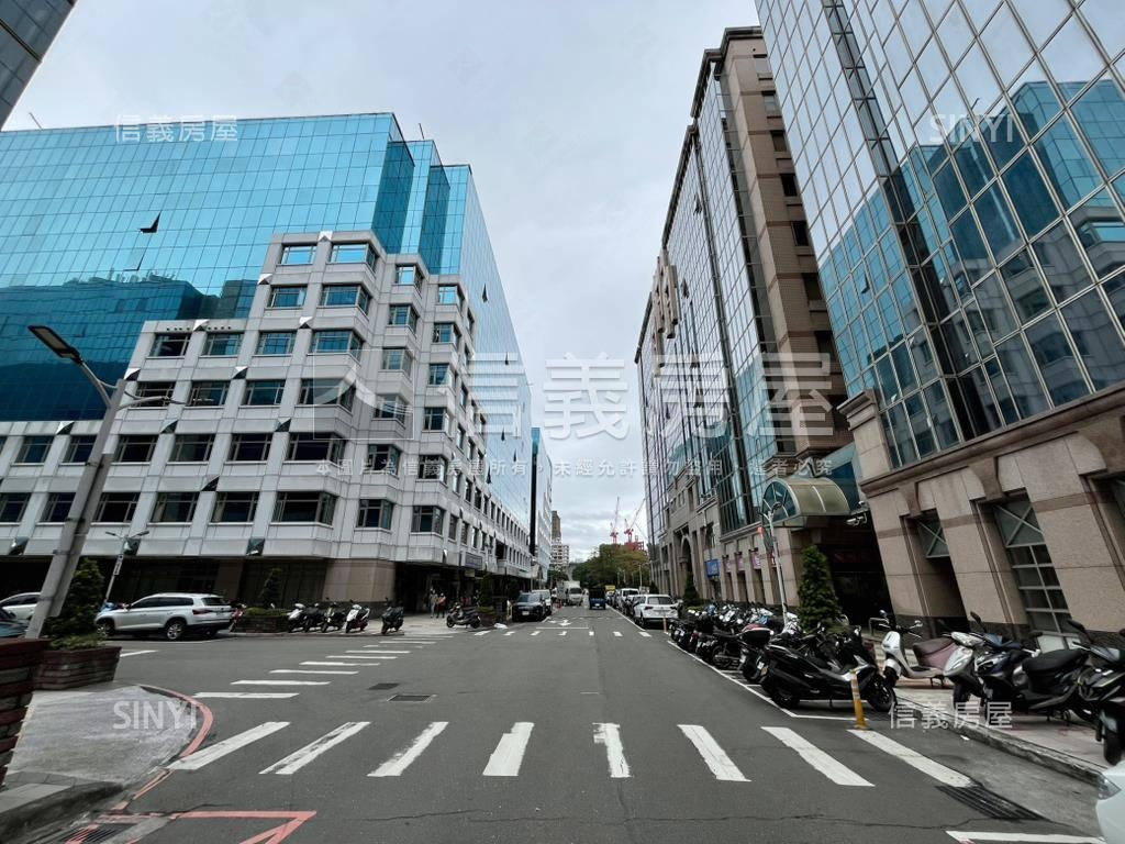 湯城大坪數商辦有卸貨碼頭房屋室內格局與周邊環境