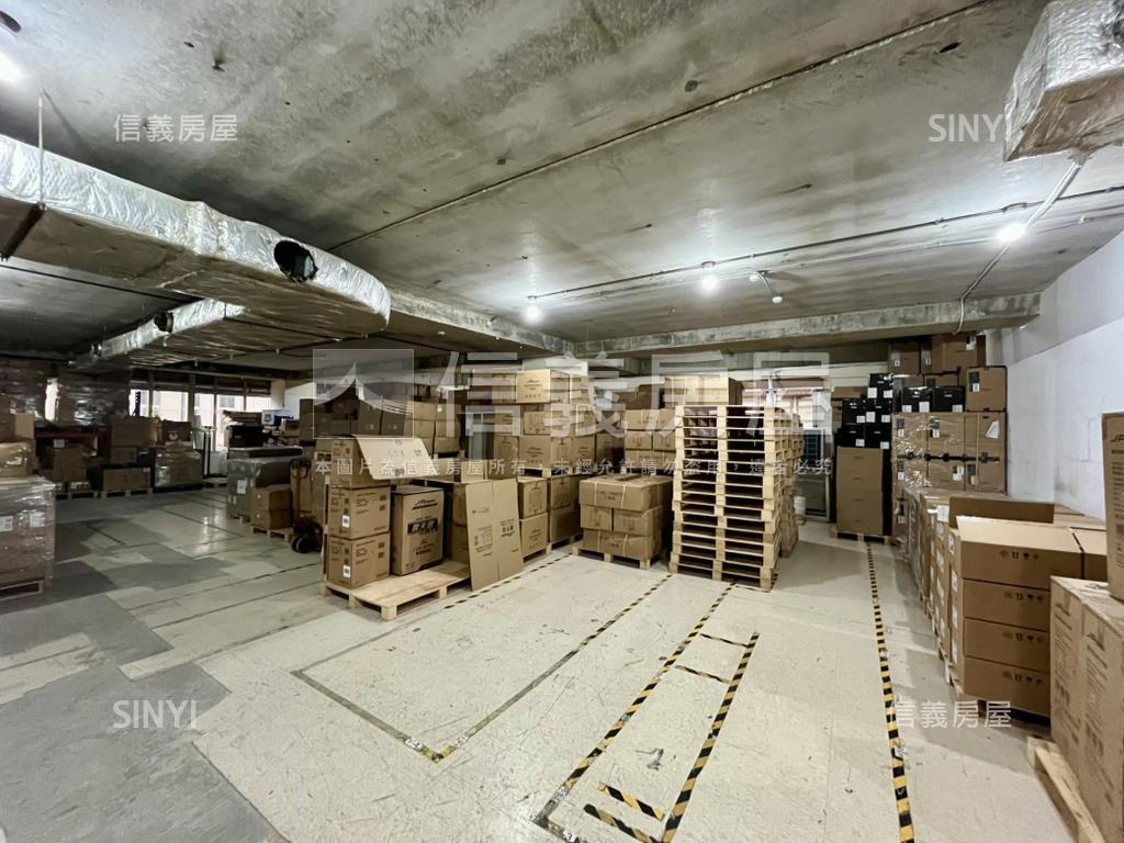 湯城大坪數商辦有卸貨碼頭房屋室內格局與周邊環境