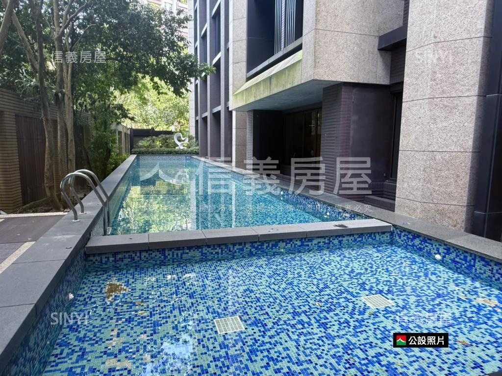 九昱十美挑高庭院豪邸房屋室內格局與周邊環境
