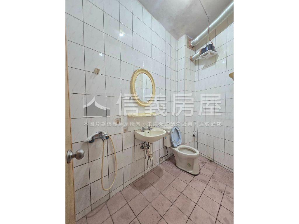 新泰路三角窗店面房屋室內格局與周邊環境