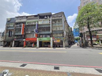 新泰路三角窗店面