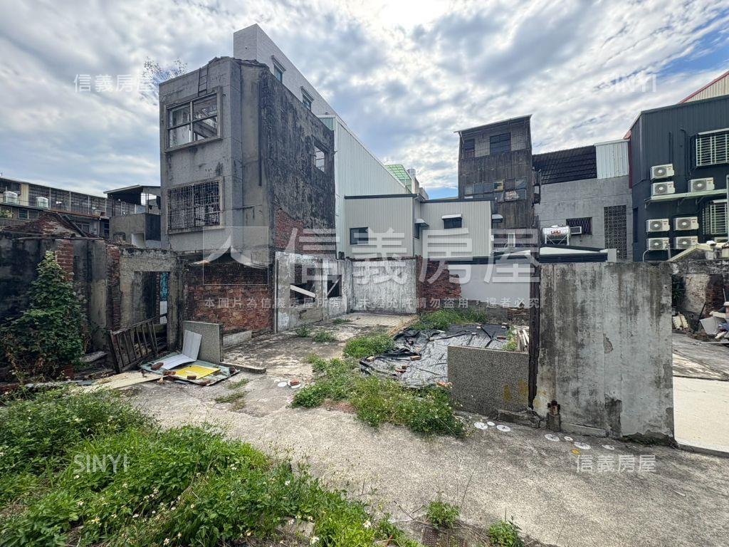 赤崁旁正成功路深約５０Ｍ房屋室內格局與周邊環境