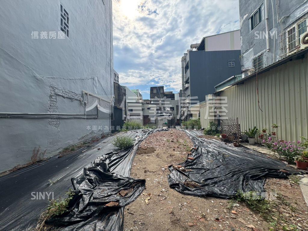 赤崁旁正成功路深約５０Ｍ房屋室內格局與周邊環境