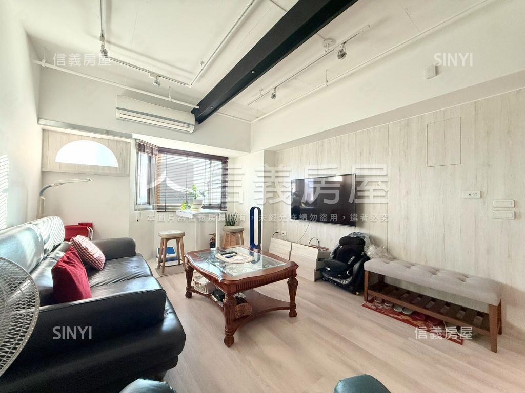 河堤景觀四房平車房屋室內格局與周邊環境