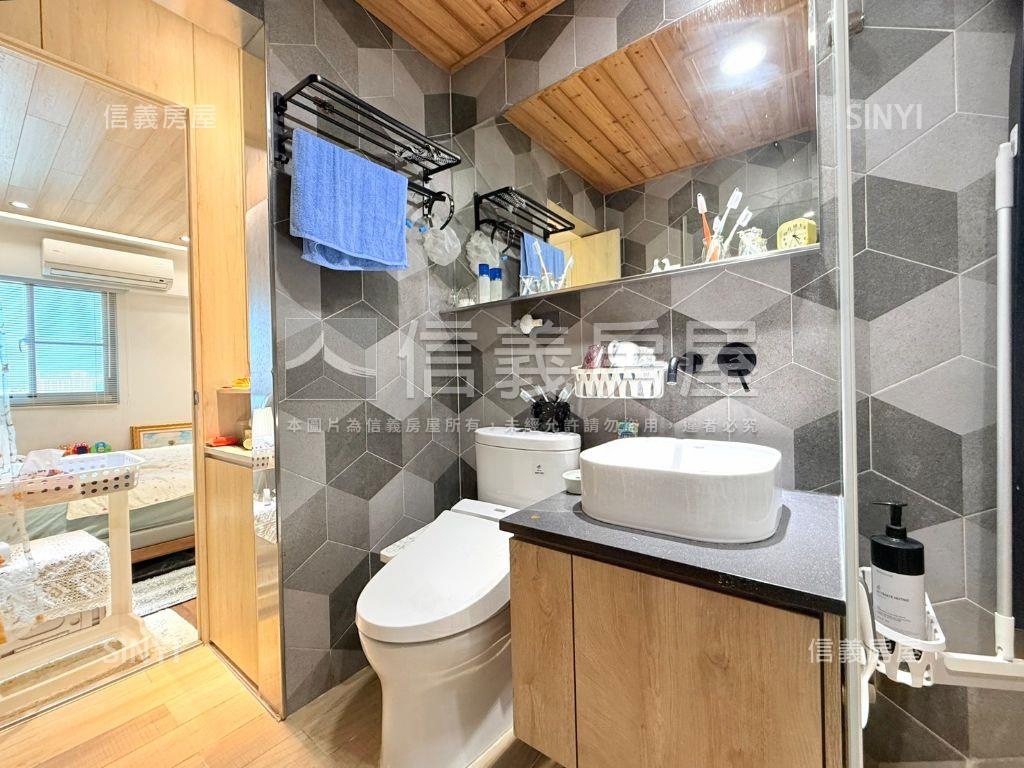 河堤景觀四房平車房屋室內格局與周邊環境