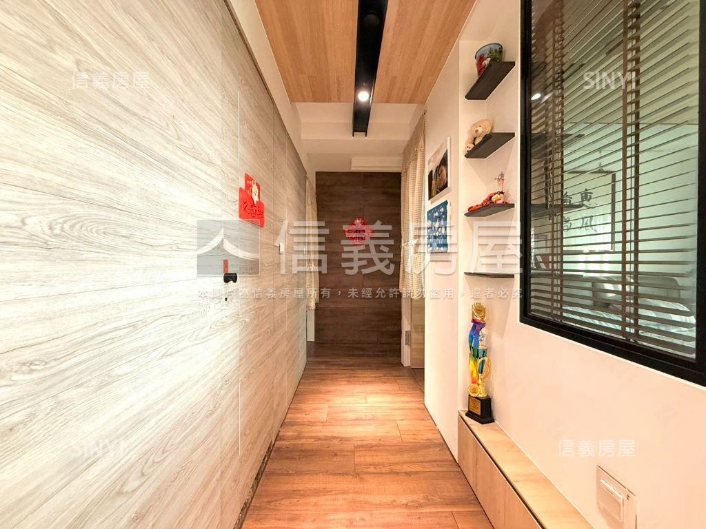 河堤景觀四房平車房屋室內格局與周邊環境