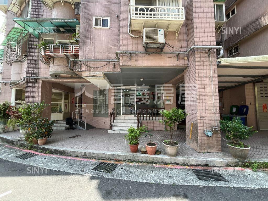 再興青山一樓店辦房屋室內格局與周邊環境