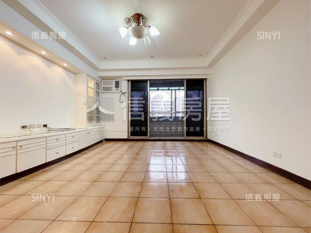 亞東捷運遠揚景觀４房房屋室內格局與周邊環境