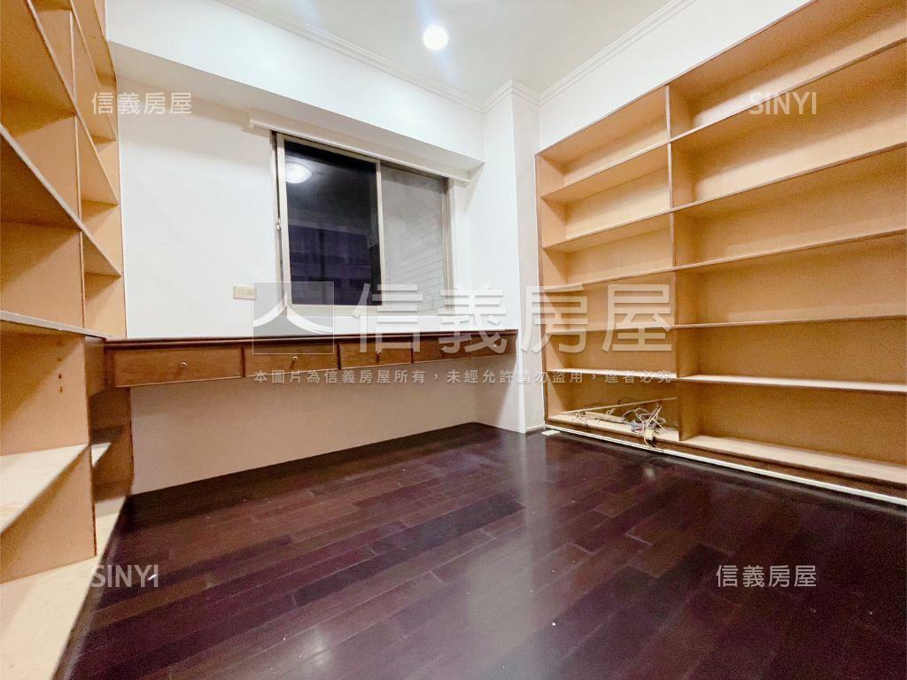 亞東捷運遠揚景觀４房房屋室內格局與周邊環境