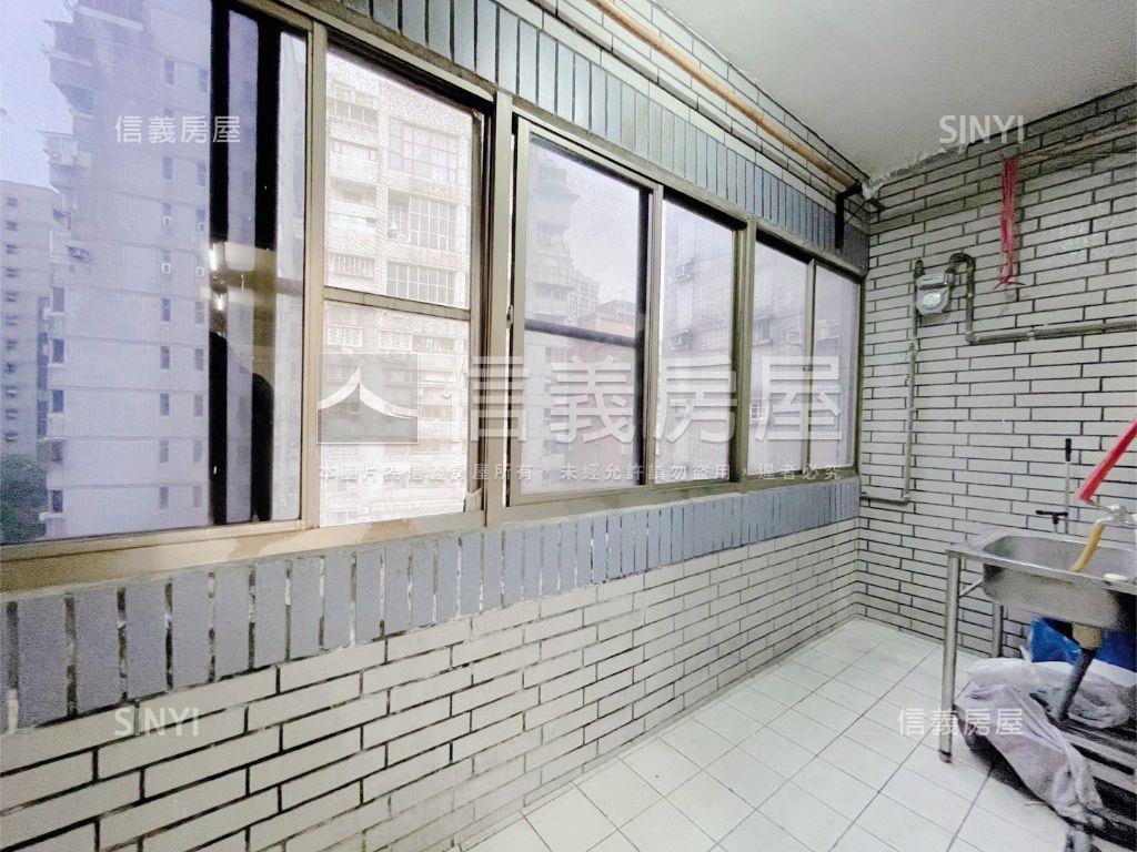 亞東捷運遠揚景觀４房房屋室內格局與周邊環境