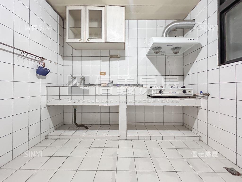 近中研院稀有邊間一樓房屋室內格局與周邊環境