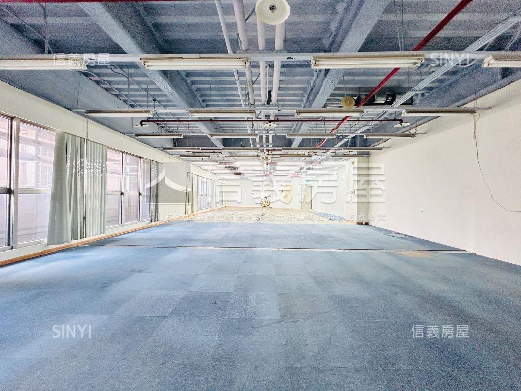 【安泰登峰】指名地標商辦房屋室內格局與周邊環境