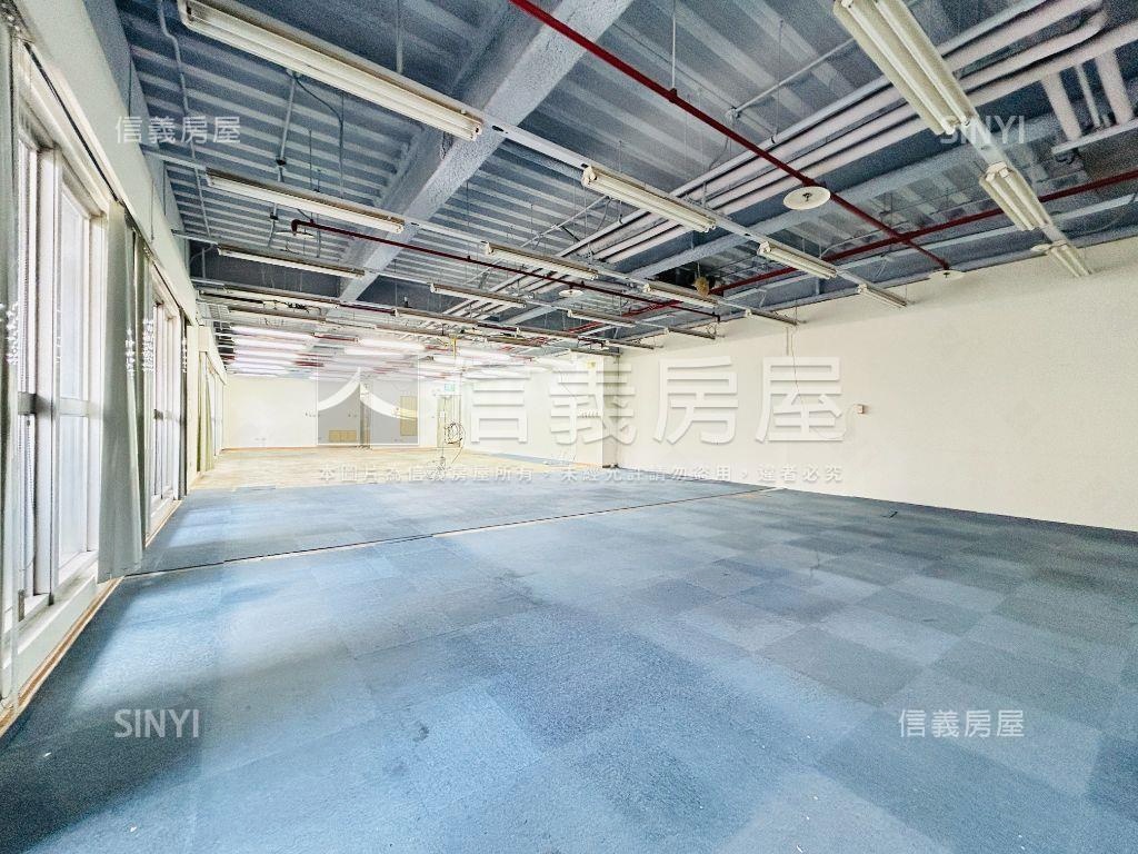 【安泰登峰】指名地標商辦房屋室內格局與周邊環境