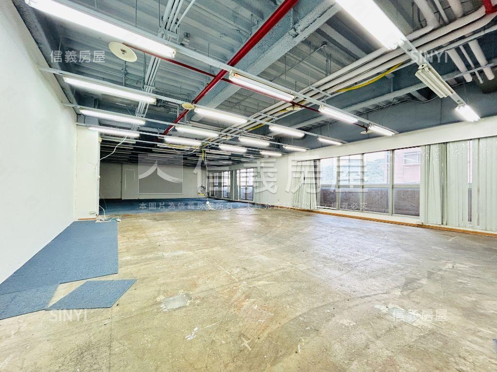 【安泰登峰】指名地標商辦房屋室內格局與周邊環境