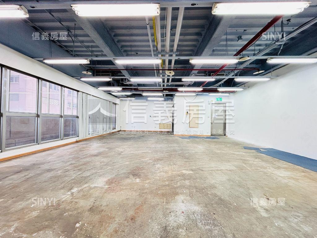 【安泰登峰】指名地標商辦房屋室內格局與周邊環境
