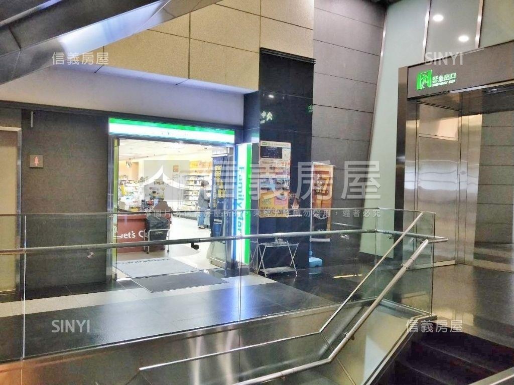 【安泰登峰】指名地標商辦房屋室內格局與周邊環境