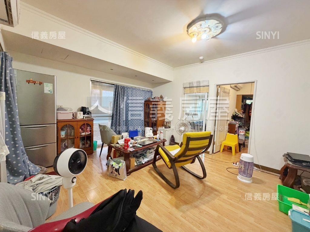 冠德住易２房＋車位房屋室內格局與周邊環境