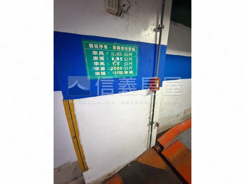 冠德住易２房＋車位房屋室內格局與周邊環境