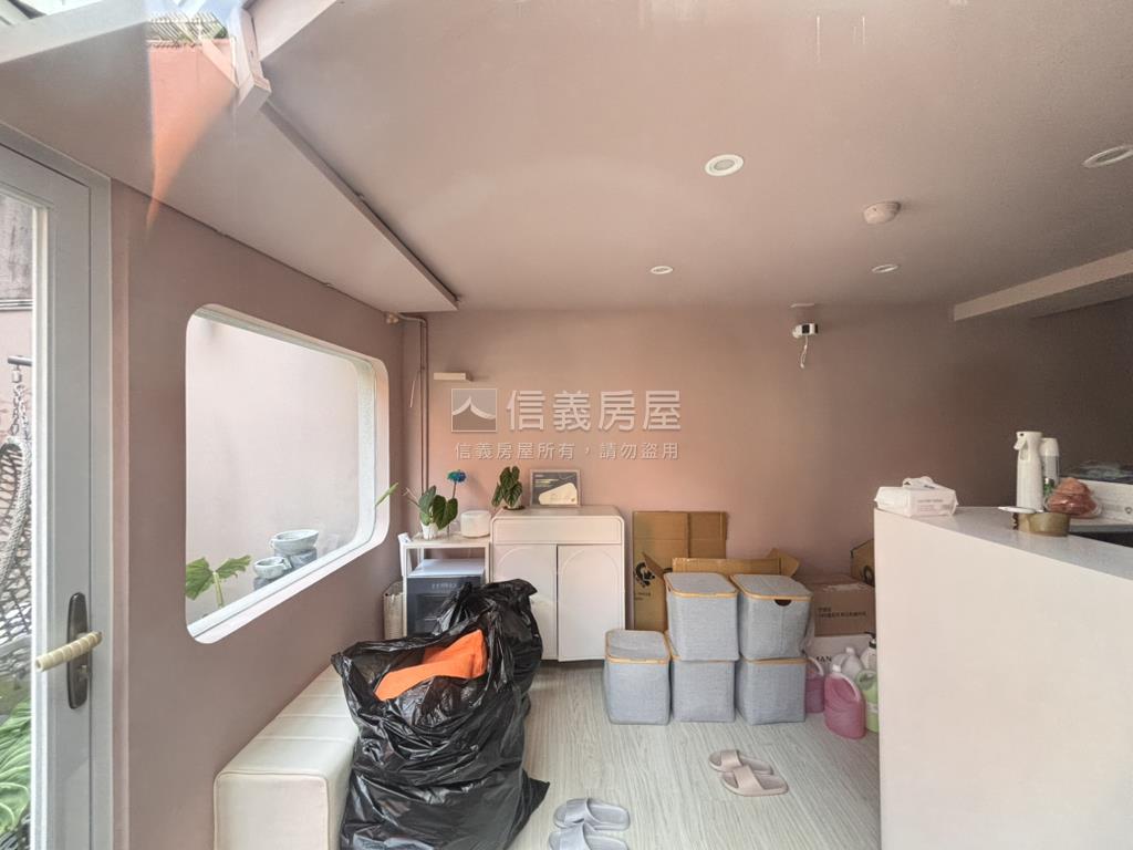 稀有黃金精華北歐店面房屋室內格局與周邊環境