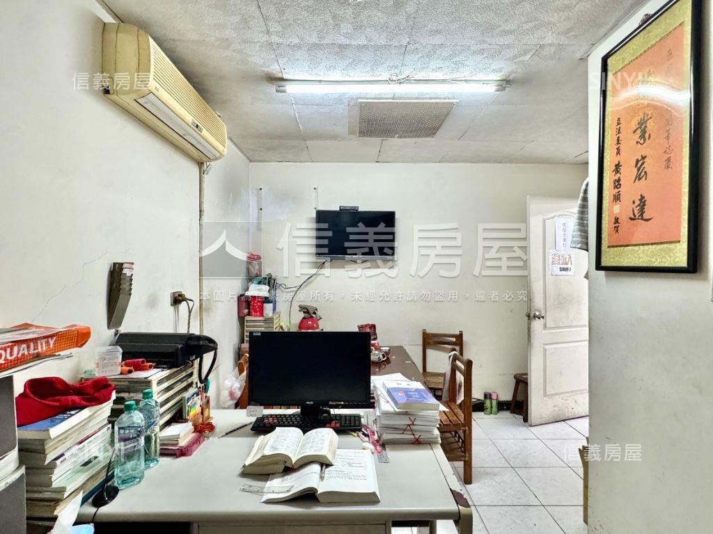 自由二路近輕軌雙平車金店房屋室內格局與周邊環境