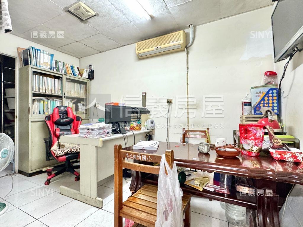 自由二路近輕軌雙平車金店房屋室內格局與周邊環境