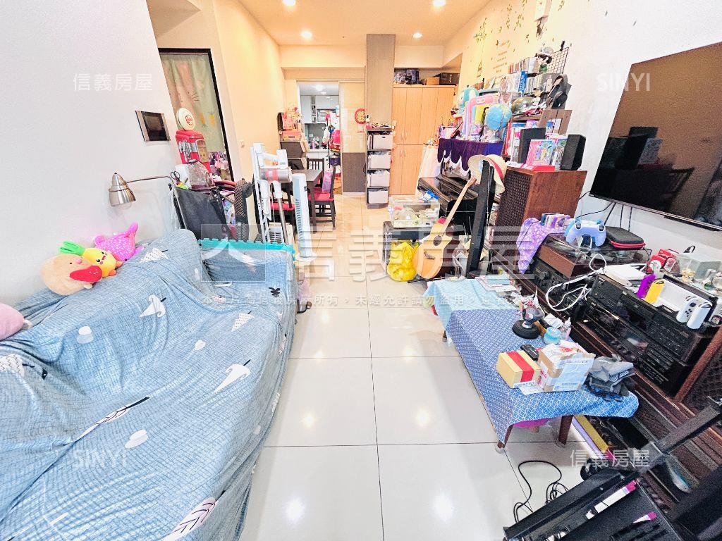 鴻築心天母景觀兩房車位房屋室內格局與周邊環境