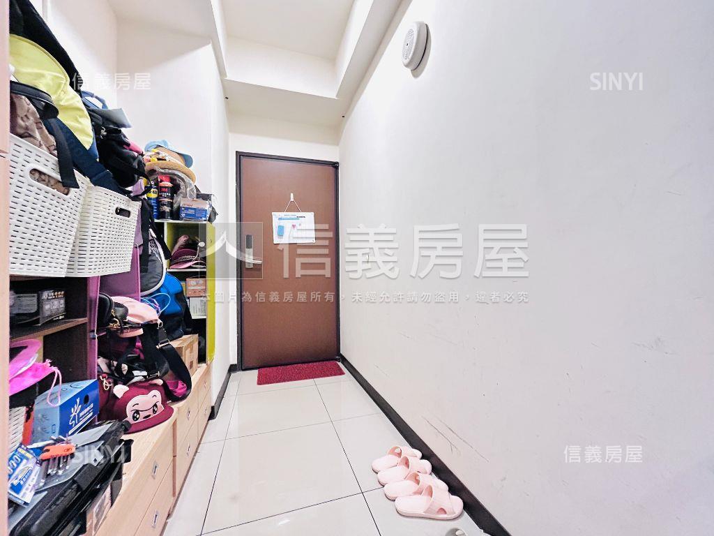 鴻築心天母景觀兩房車位房屋室內格局與周邊環境