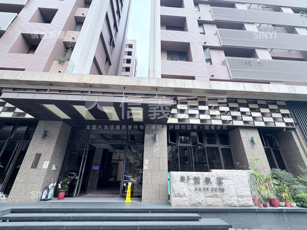 近中科大挑高兩房平車房屋室內格局與周邊環境