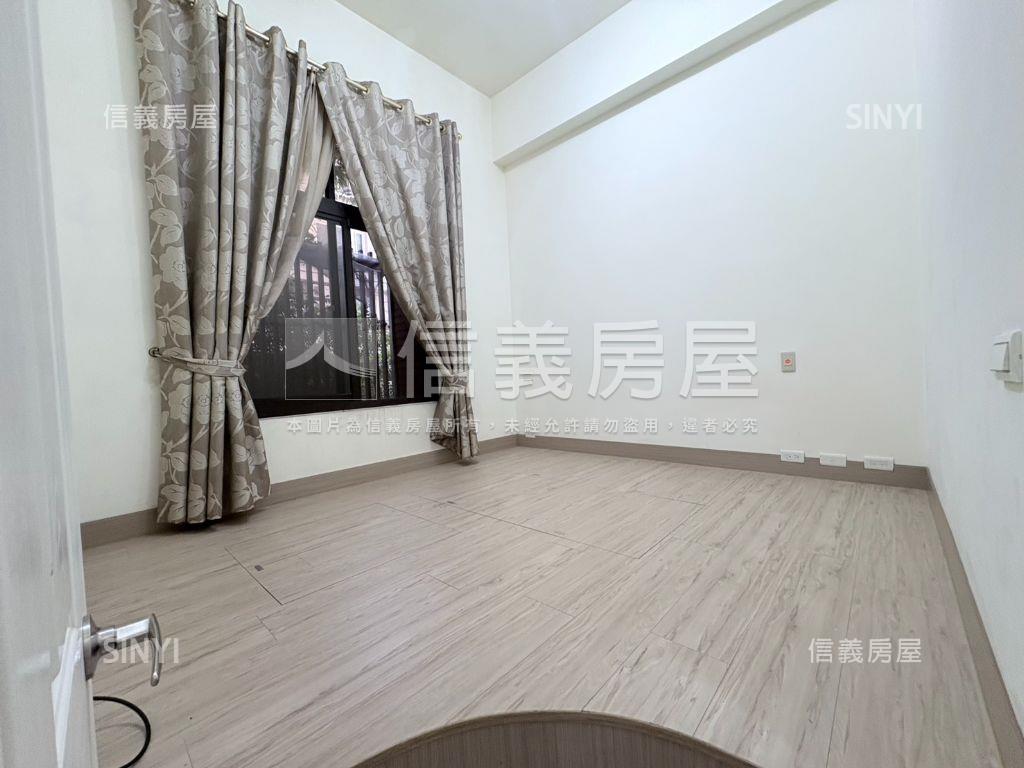 近中科大挑高兩房平車房屋室內格局與周邊環境