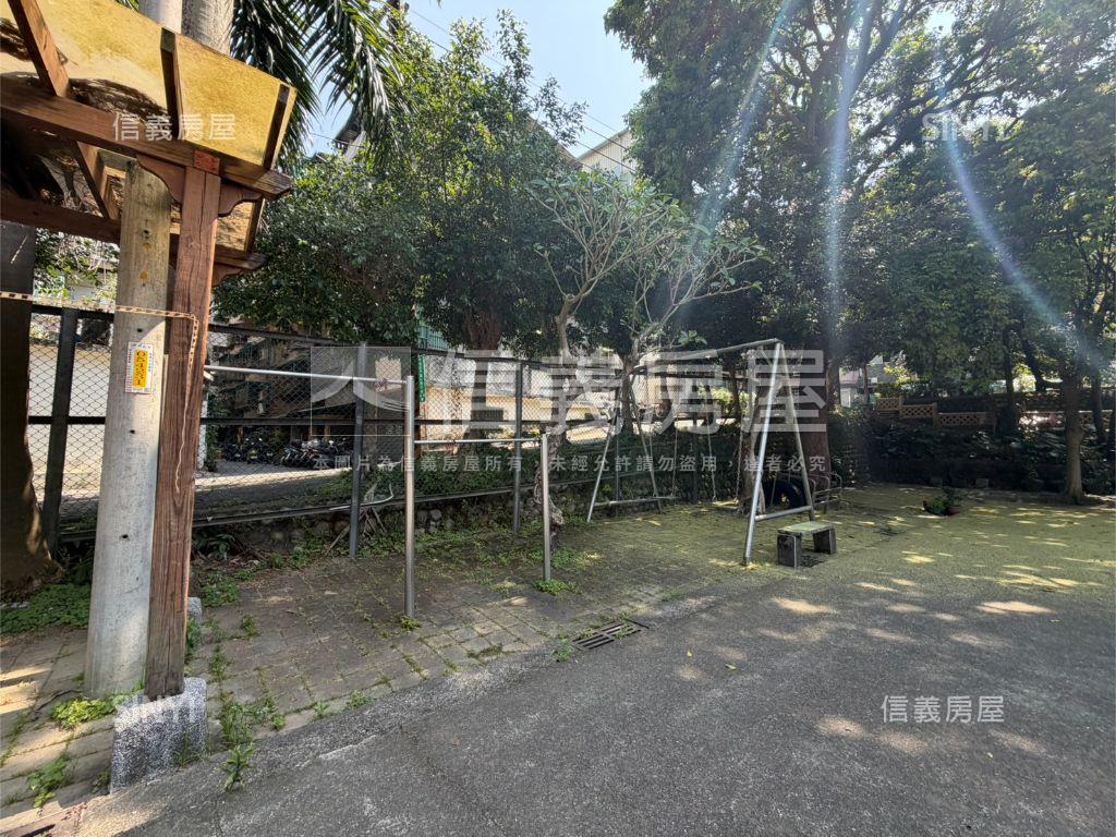 頂埔捷運站●免爬高二樓房屋室內格局與周邊環境