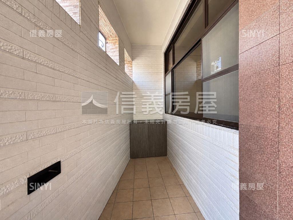 安南區面公園美墅房屋室內格局與周邊環境