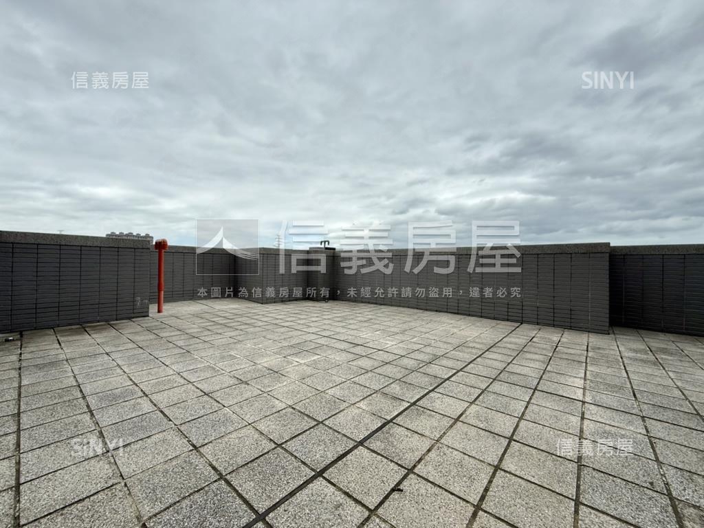 里山鑽高樓景觀露台戶房屋室內格局與周邊環境