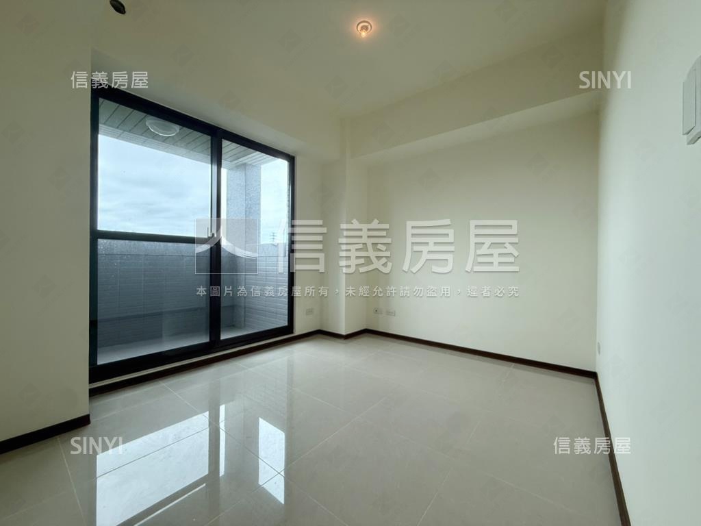 里山鑽高樓景觀露台戶房屋室內格局與周邊環境