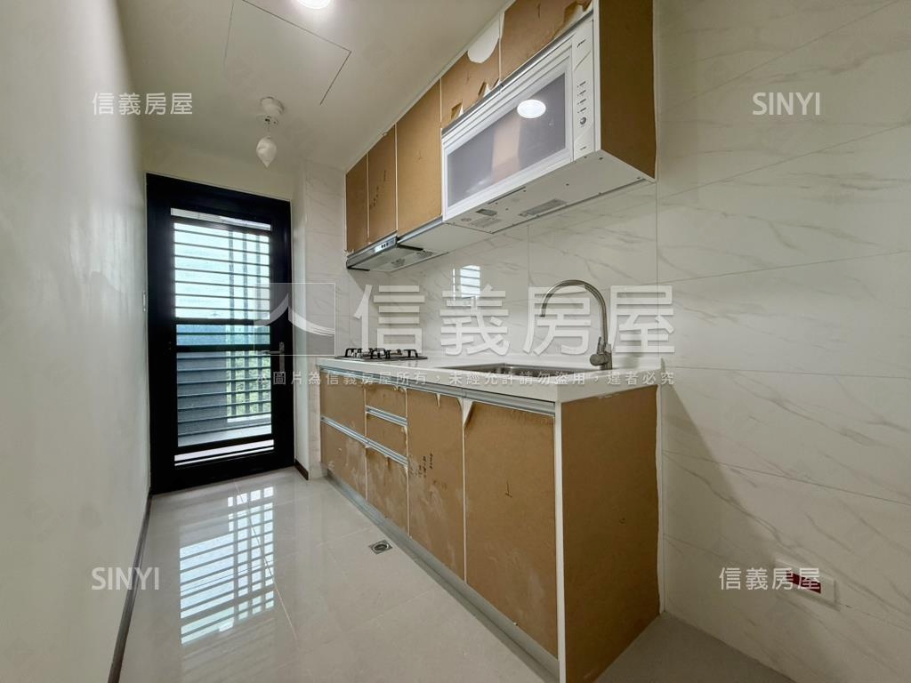 里山鑽高樓景觀露台戶房屋室內格局與周邊環境