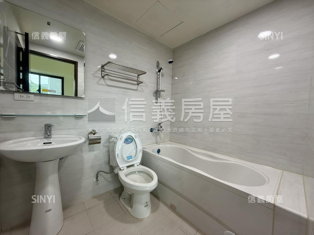 里山鑽高樓景觀露台戶房屋室內格局與周邊環境