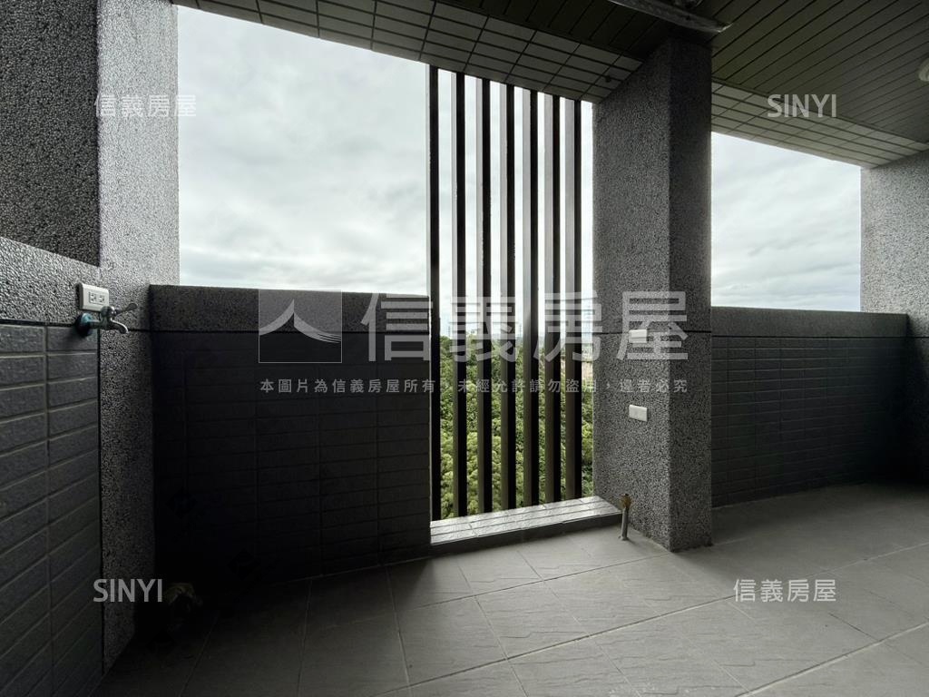 里山鑽高樓景觀露台戶房屋室內格局與周邊環境