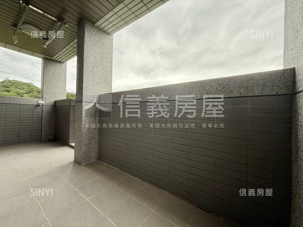 里山鑽高樓景觀露台戶房屋室內格局與周邊環境