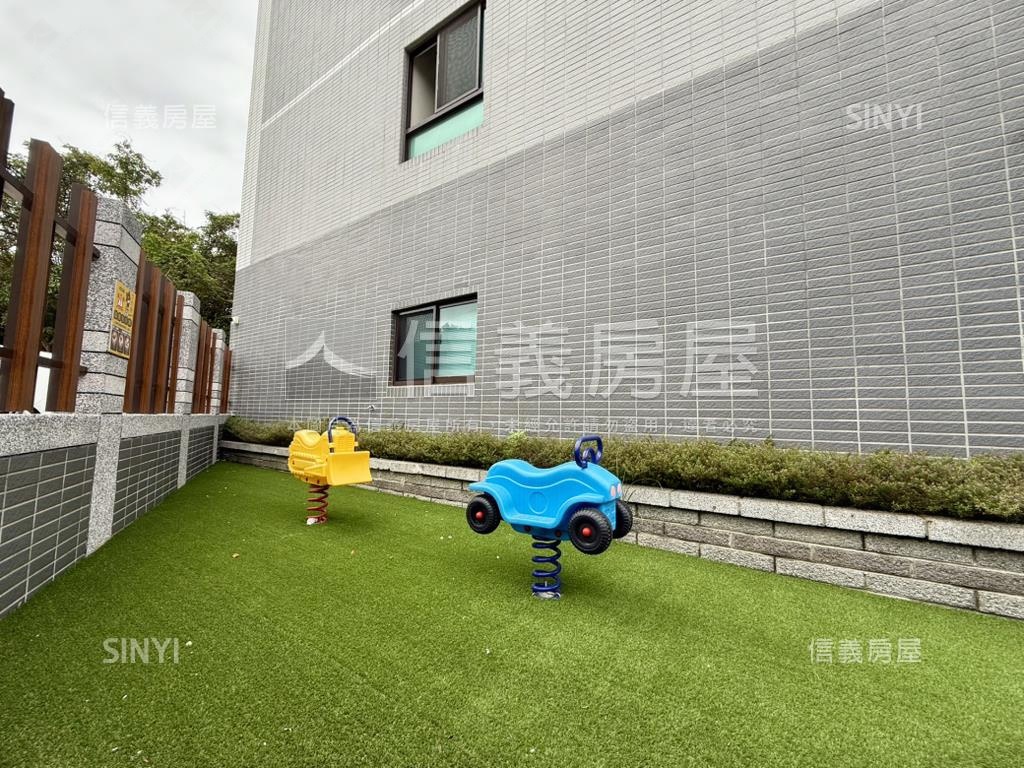 里山鑽高樓景觀露台戶房屋室內格局與周邊環境