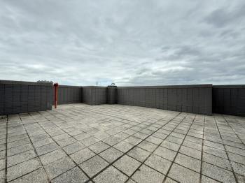 里山鑽高樓景觀露台戶