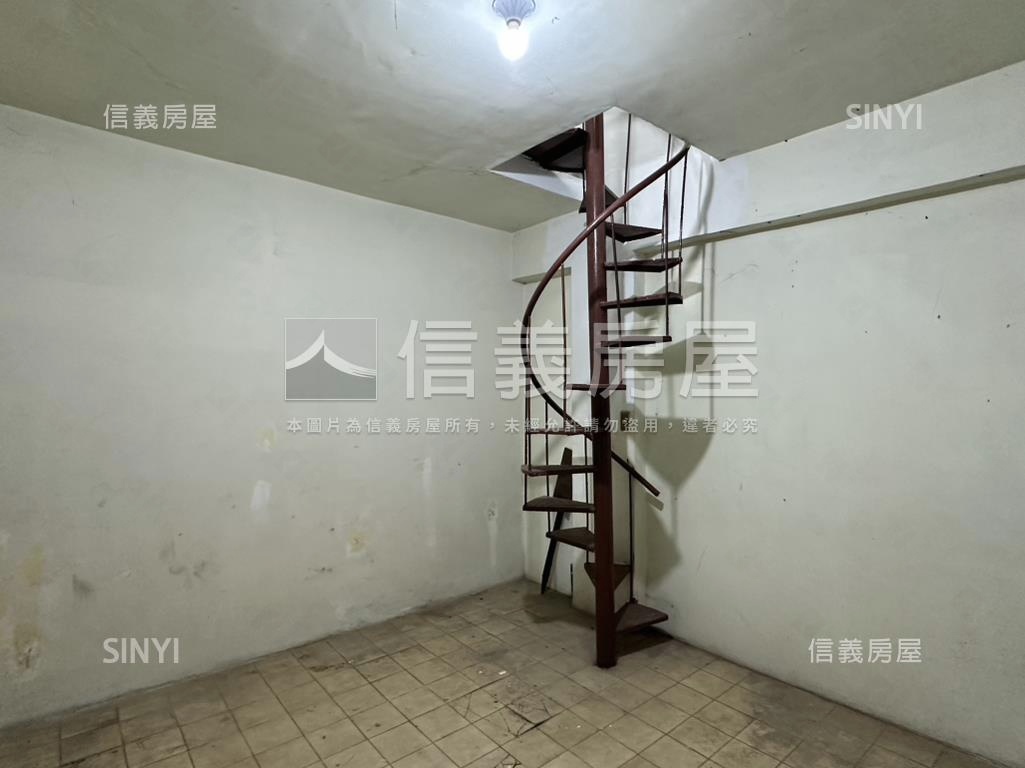 面寬一樓好辦公房屋室內格局與周邊環境