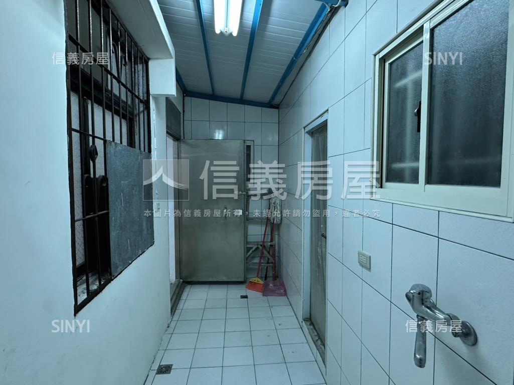 面寬一樓好辦公房屋室內格局與周邊環境