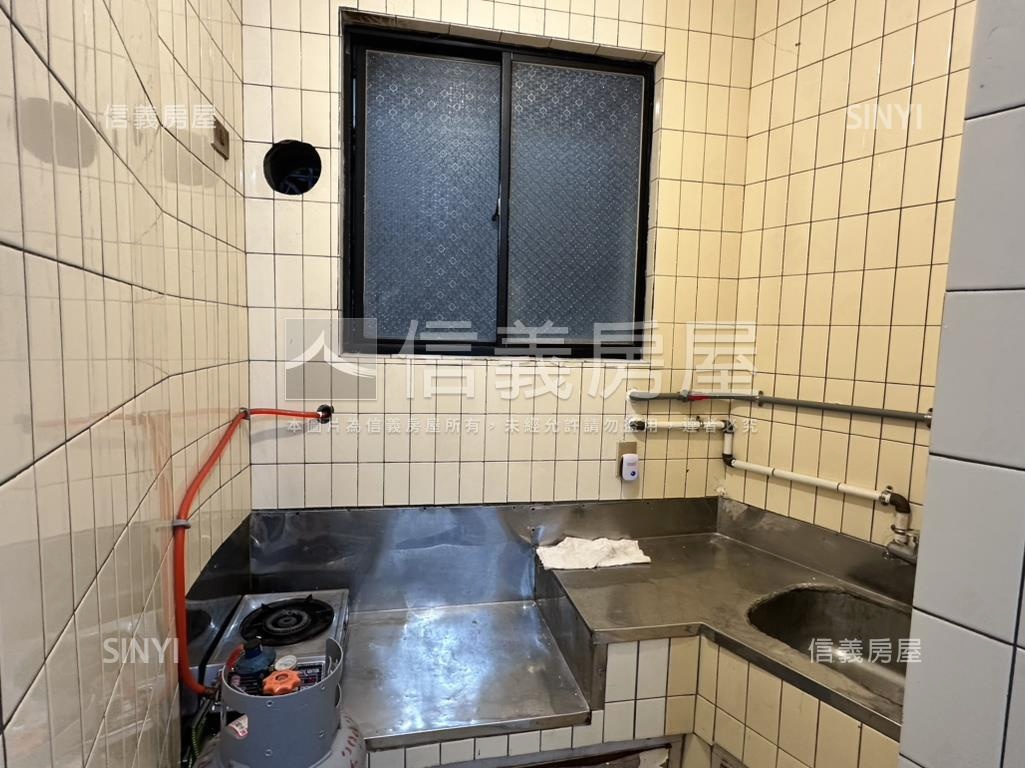面寬一樓好辦公房屋室內格局與周邊環境
