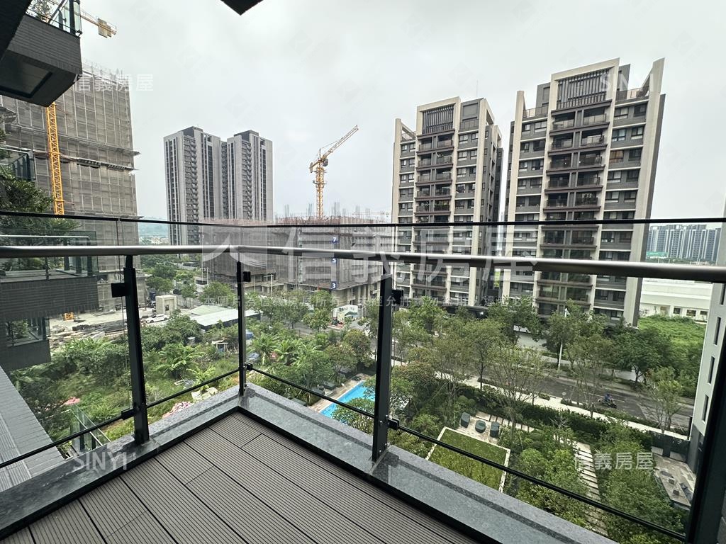 寶輝三房雙平面車位房屋室內格局與周邊環境