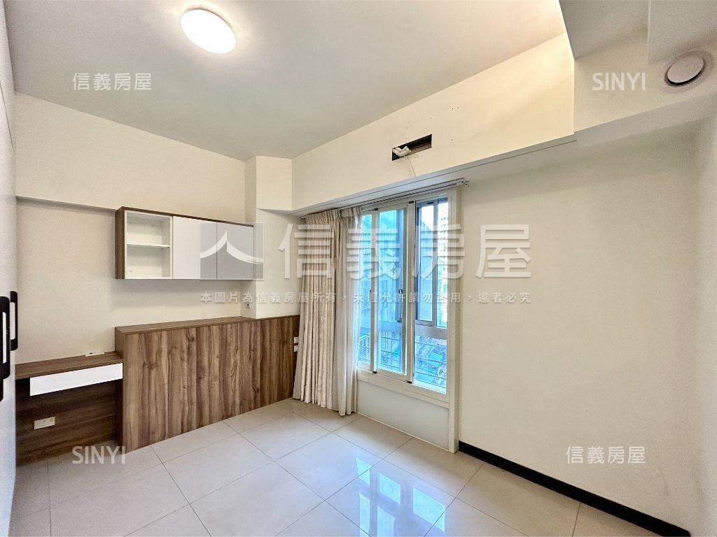 專任雙捷電梯兩房房屋室內格局與周邊環境