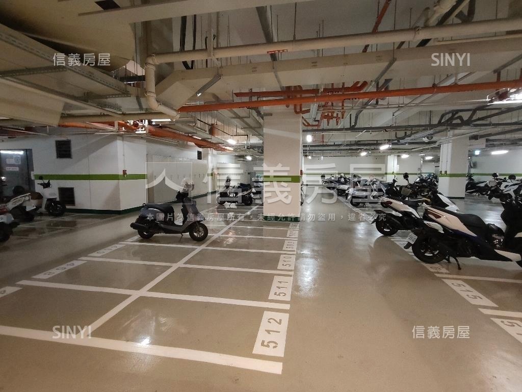 市政質感美裝車位平移房屋室內格局與周邊環境